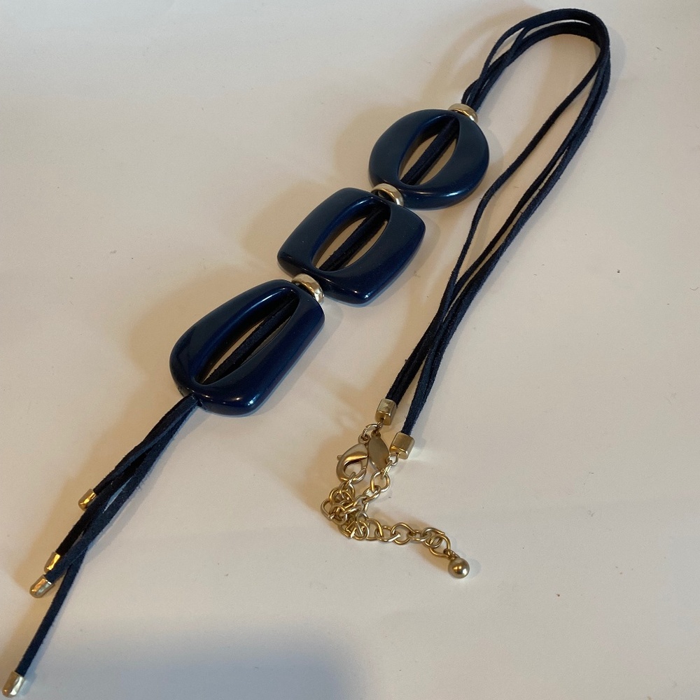 Women’s long Chicos leather and bead necklace